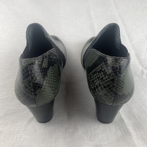 Vionic Stanton Wedge Heel Booties Faux Snakeskin Women's 8.5 Ankle Boots  (0685) - Picture 6 of 8